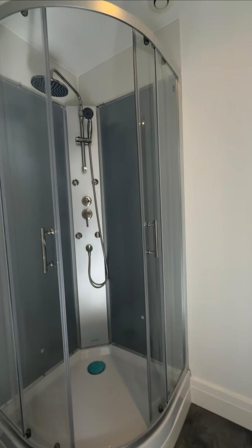 large downtown studio Apartment in Corbeil-Essonnes