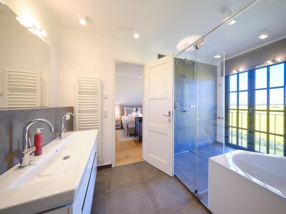 Shower, Bathroom, Bath