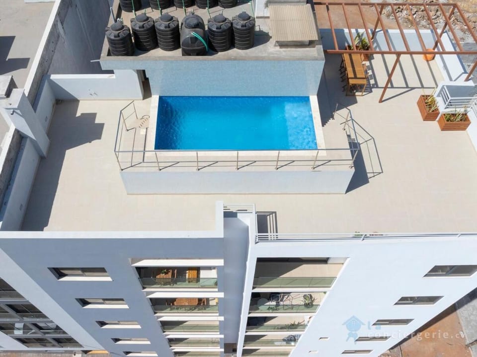 Spacious 2 bdr aprt, rooftop pool - LCGR Apartment in Praia