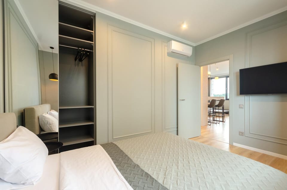 Bed, TV and multimedia, Bedroom, pet friendly, wardrobe, air conditioner