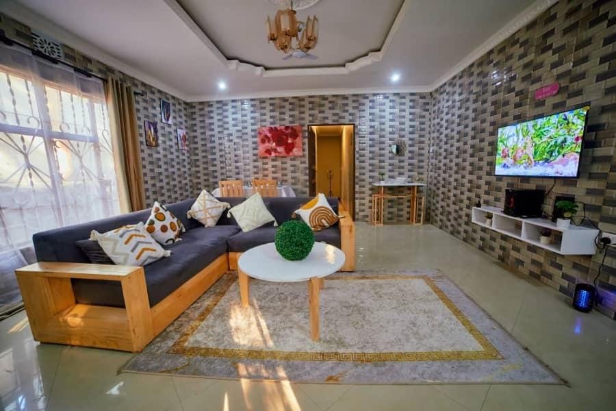 Zaal stays Bed and Breakfast in Arusha