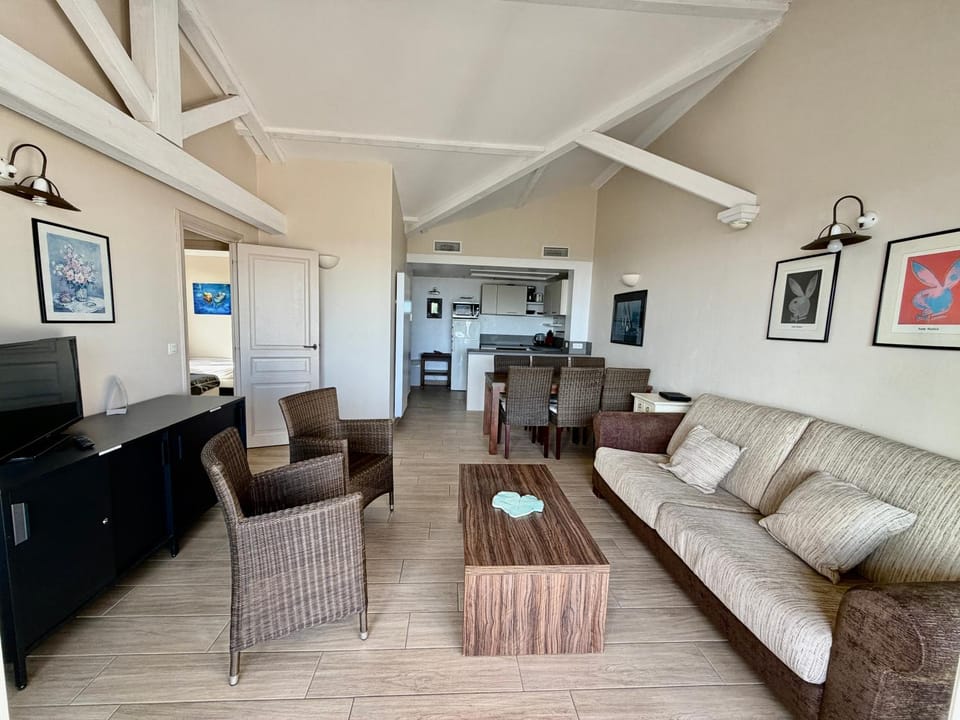 Les Restanques vue mer 3 chambres 3121 Apartment in Grimaud