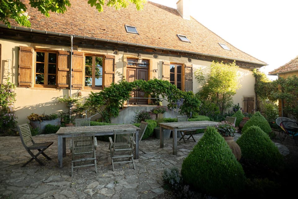 Property building, Patio, Garden