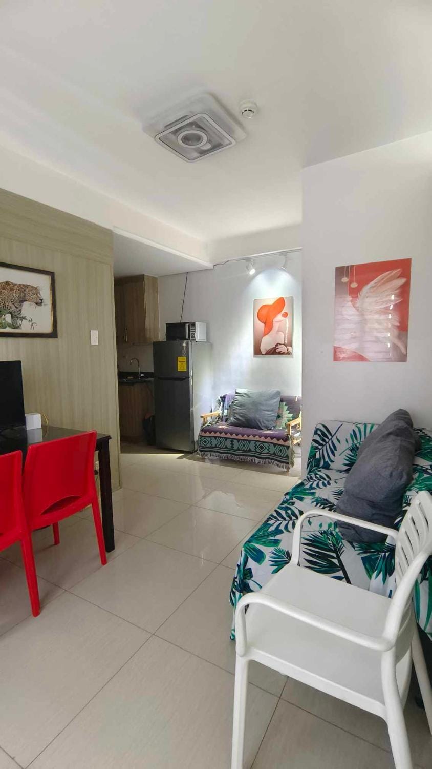 Two-Bedroom by Metro Staycation Apartment hotel in Pasay
