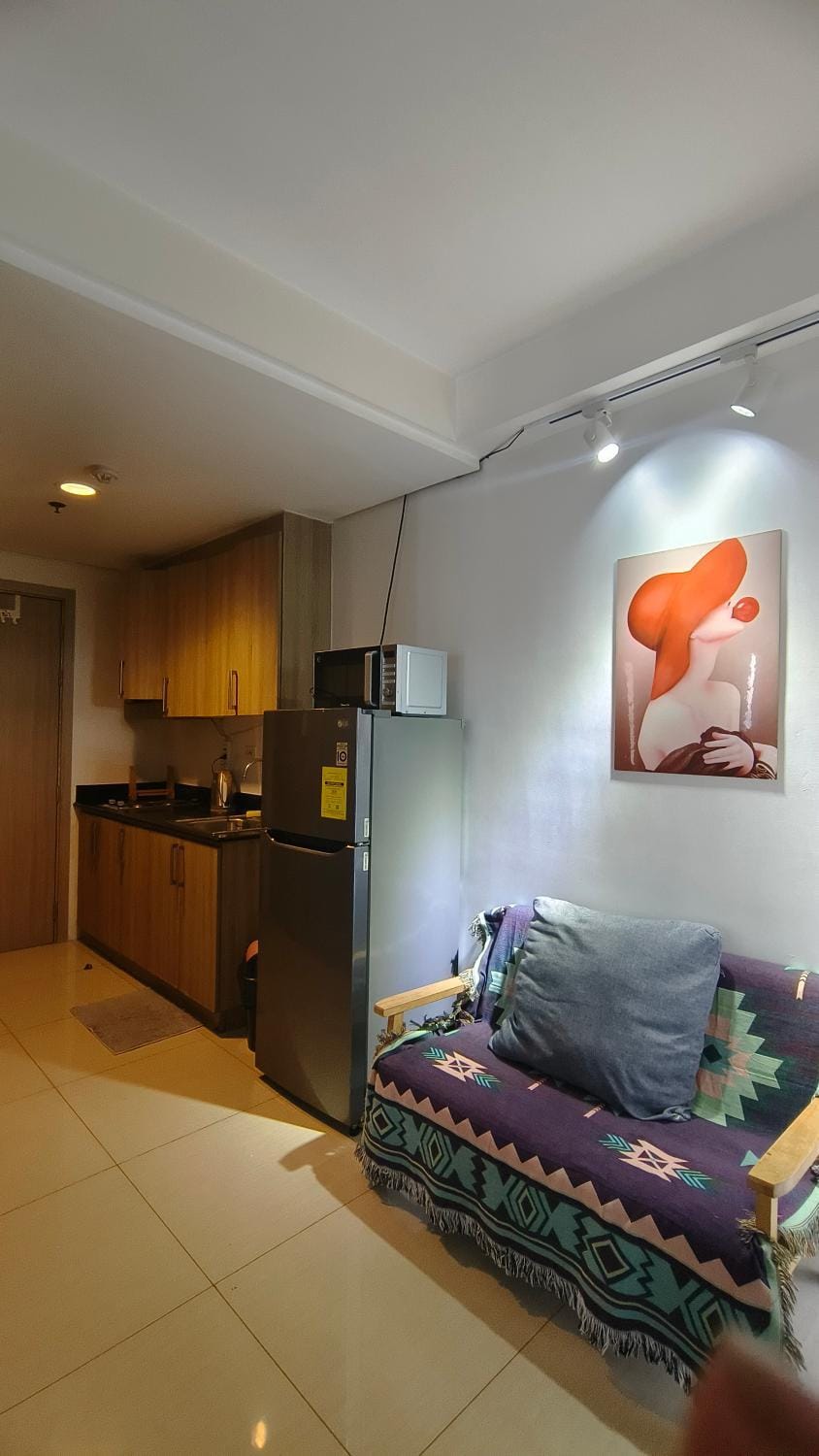 2 ROOMS 1 UNIT by Metro Staycation Apartment hotel in Pasay