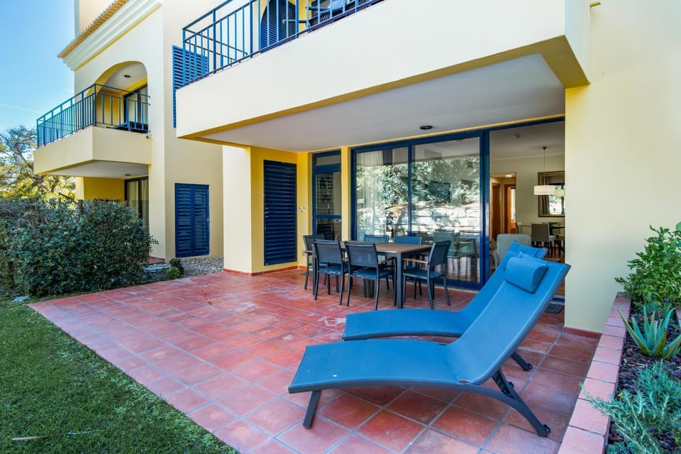 Patio, Balcony/Terrace, Dining area, sunbed
