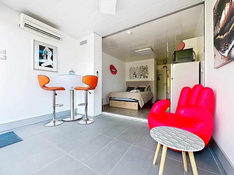 Studio le Venus Light 17 avec terrasse au village naturiste Port Venus Apartment in Agde