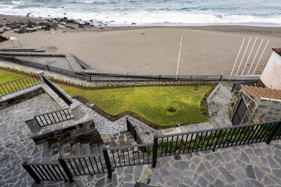GuestReady - beachfront retreat in Porto Formoso House in Azores District