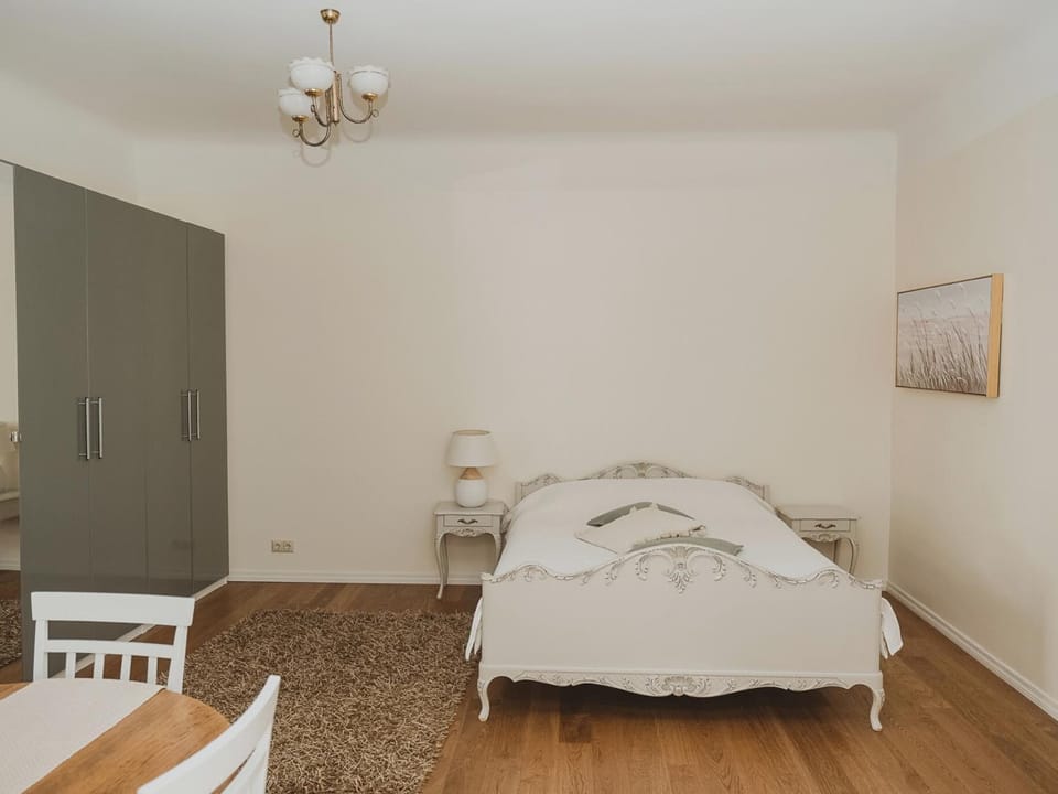 Bed, Bedroom, wardrobe