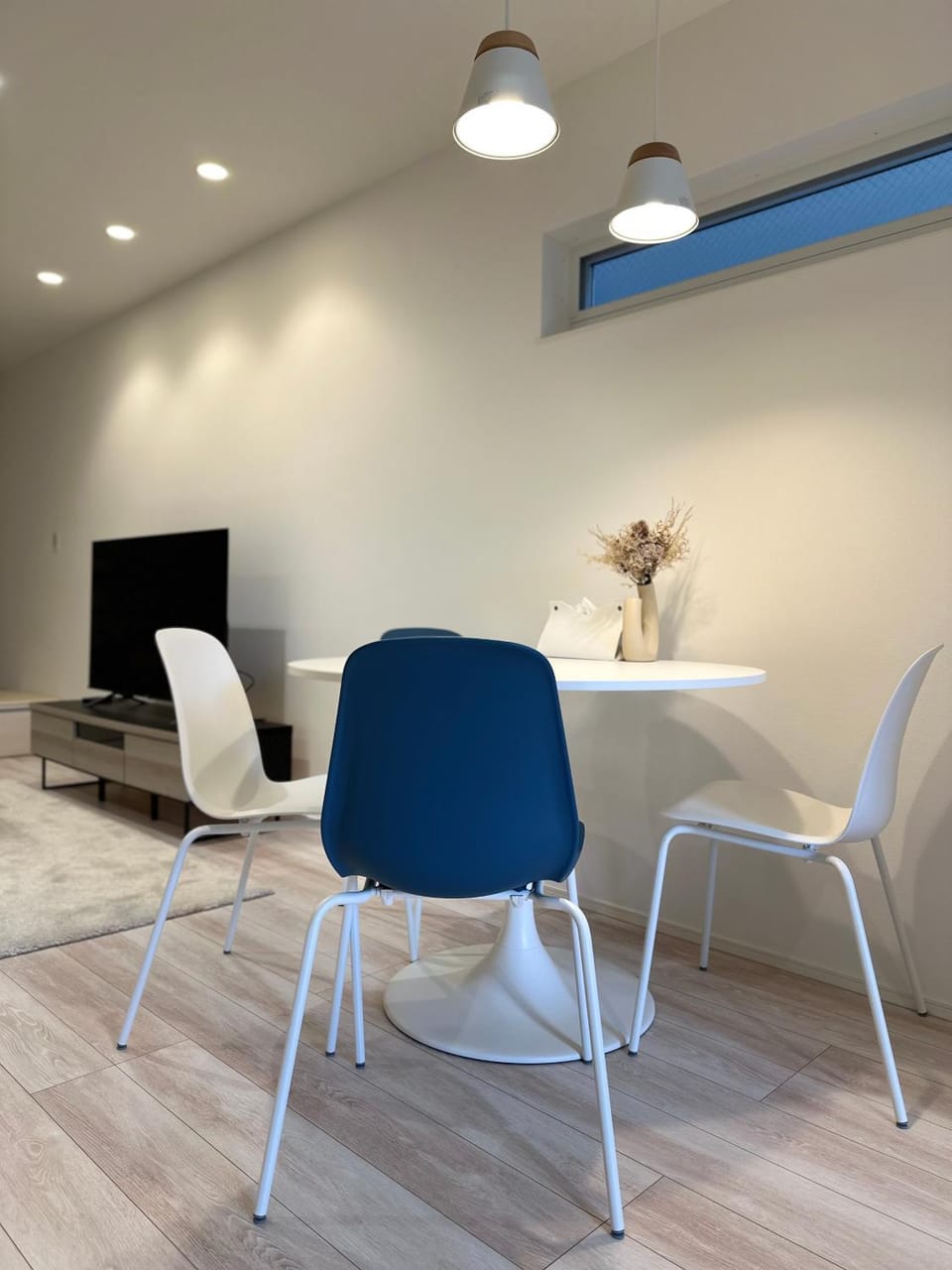 Living room, Dining area