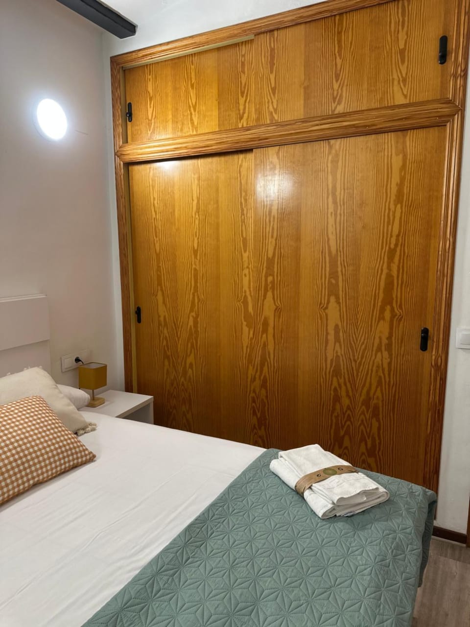 Mini Peixcateria A Capsule hotel in Valencian Community