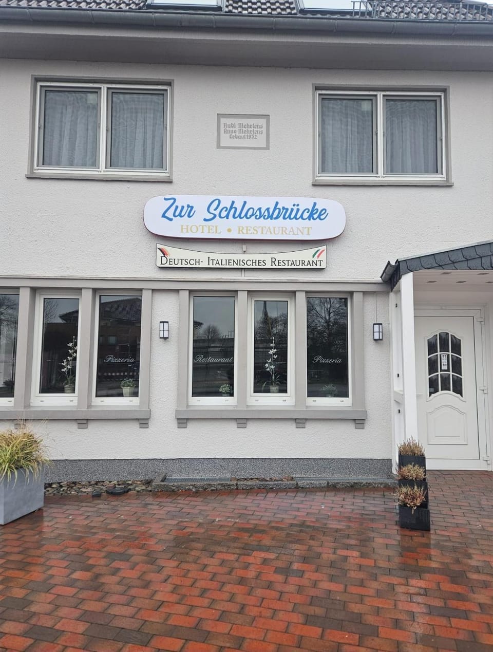 Property building, Property logo or sign, Street view