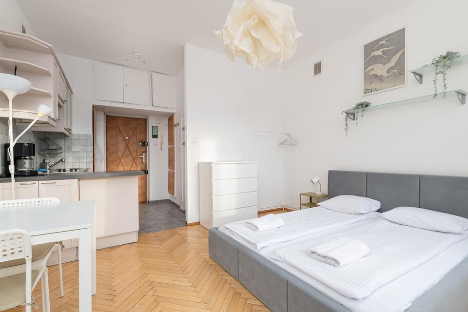 Bed, Kitchen or kitchenette