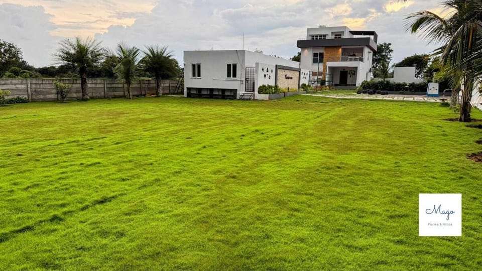 Fiesta by MagoStays - 3BR Luxury Pool Villa Villa in Telangana