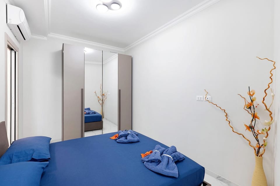 Living room, Bedroom
