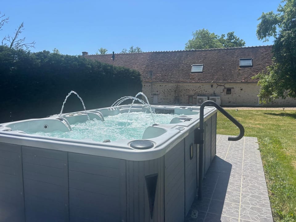 Domaine de montboulon House in Bourgogne-Franche-Comté