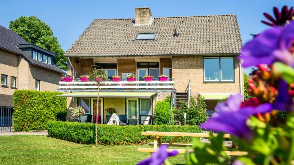 Panorama Sousberg B&B en appartementen Bed and Breakfast in Limburg (province)