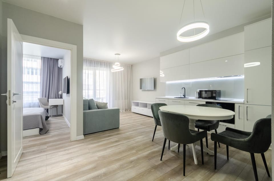 Living room, Photo of the whole room, Seating area, Dining area, pet friendly