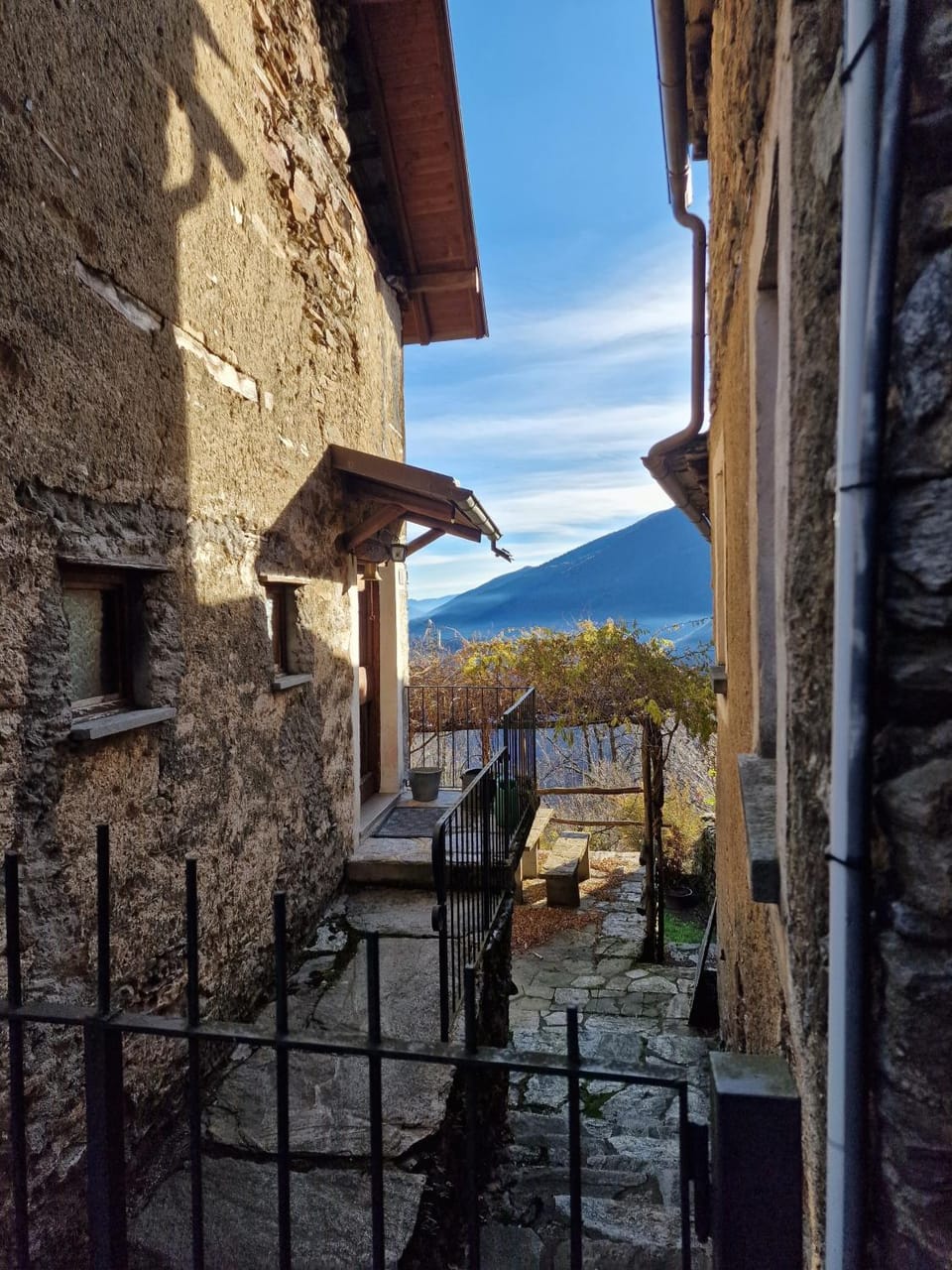 Casa di Luna, Case di Zali House in Canton of Ticino