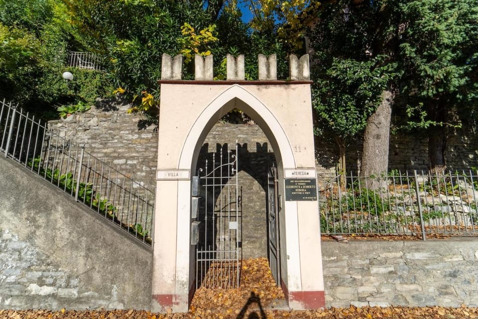 Lakefront apartment with breathtaking views Apartment in Moltrasio