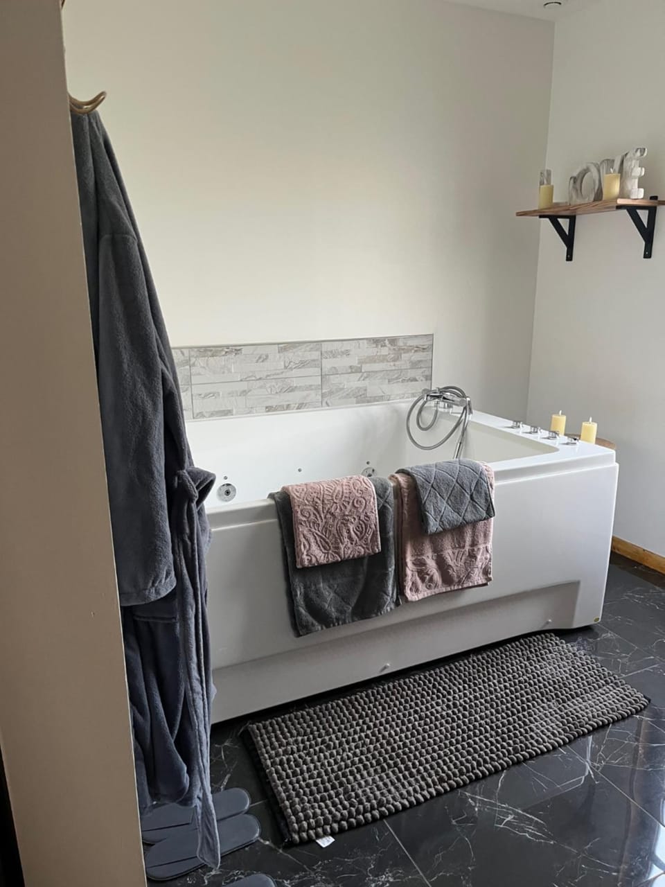 Hot Tub, Hot Tub, Bathroom