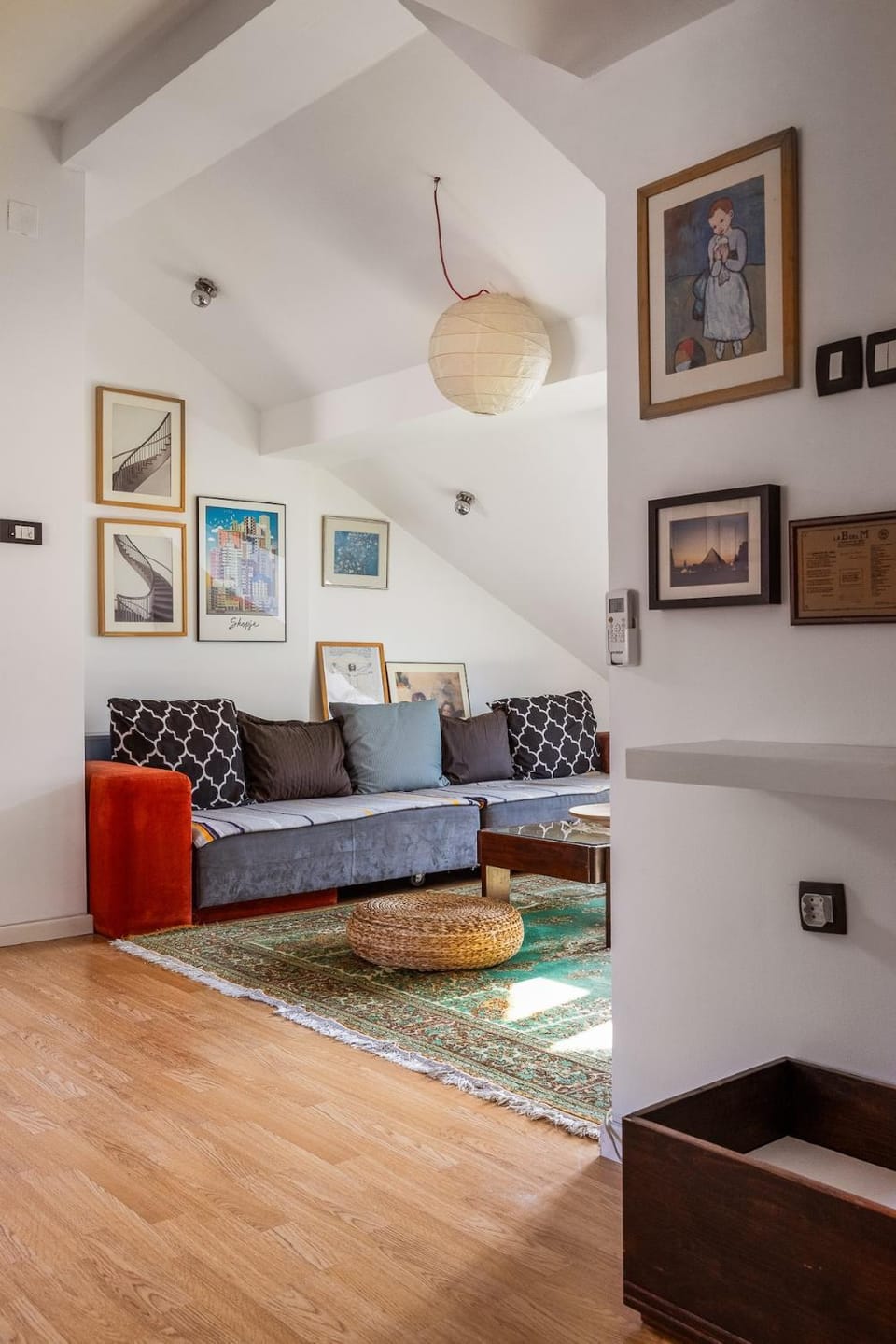 Living room, Seating area