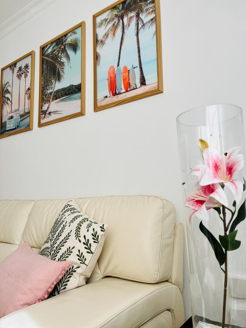 Living room, Decorative detail, Seating area