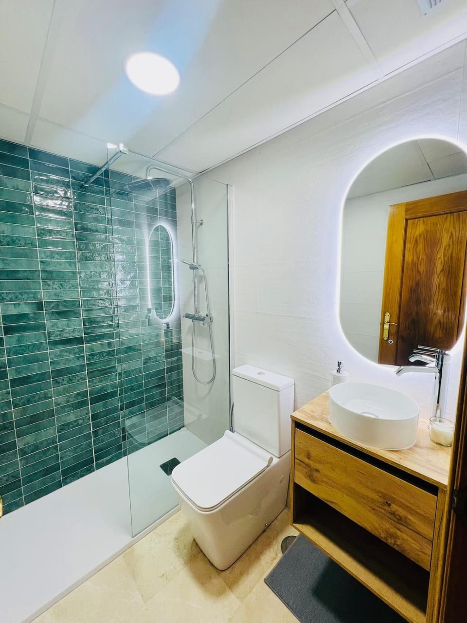 Shower, Toilet, Bathroom