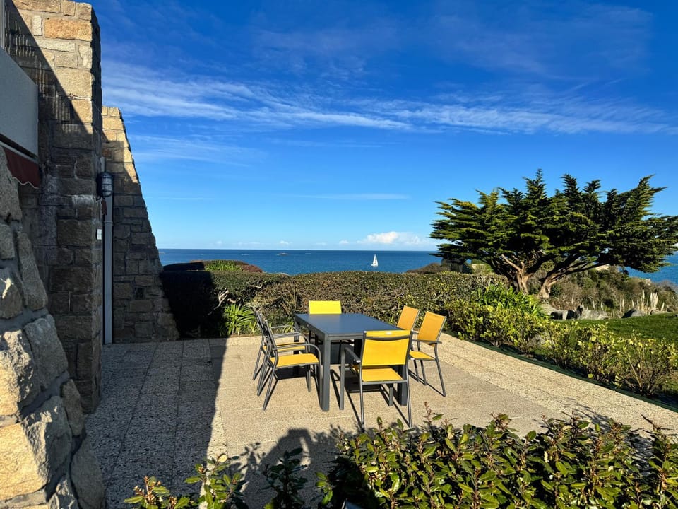 Patio, Sea view
