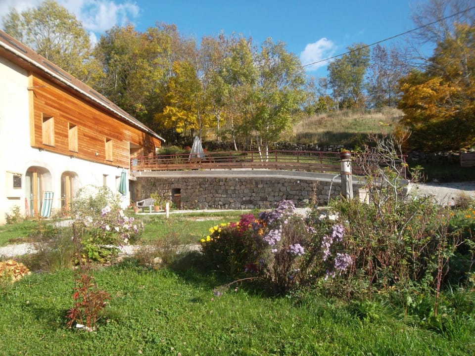 Facade/entrance, Garden view