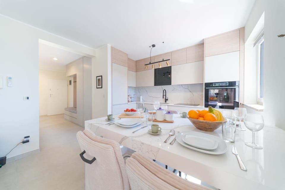 Kitchen or kitchenette, Dining area, Sea view, dishwasher