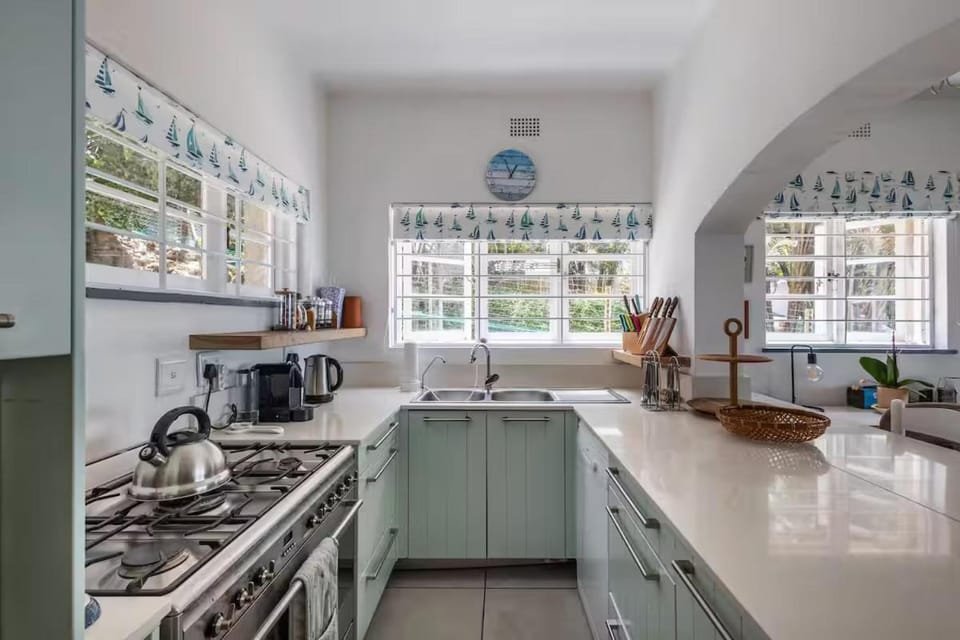 Dageraad Downstairs 4 bedroom house House in Plettenberg Bay