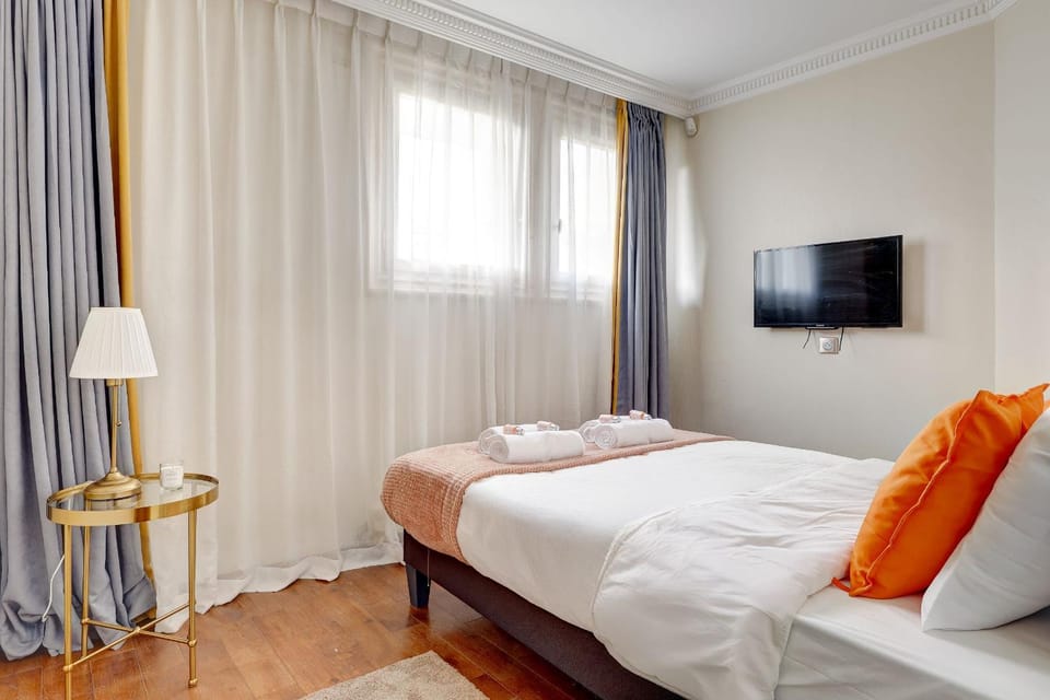 Suite Belleville, Noblesse au cœur de la capitale Apartment in Paris