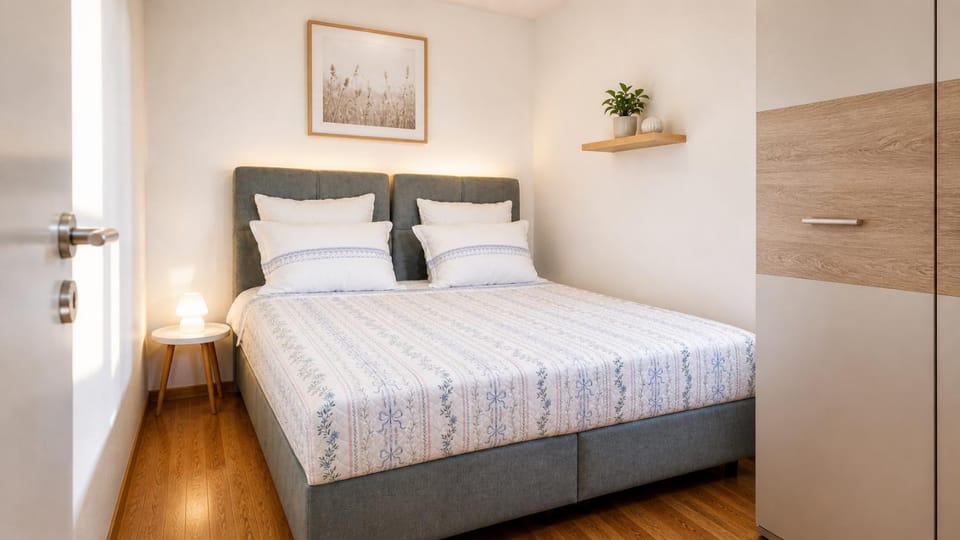 Bed, Photo of the whole room, Bedroom, wardrobe