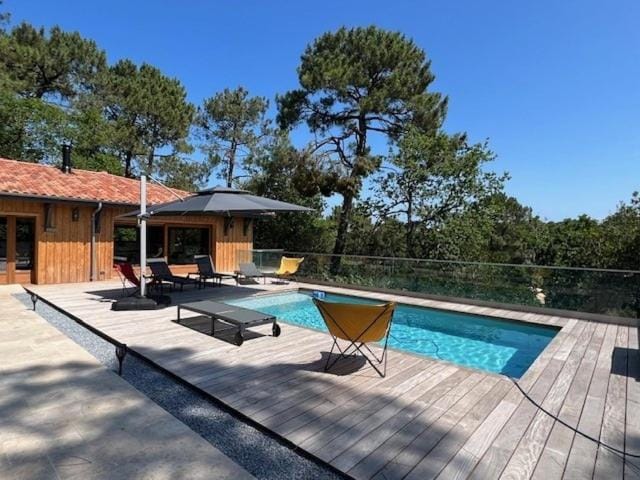 Natural landscape, Balcony/Terrace, Swimming pool