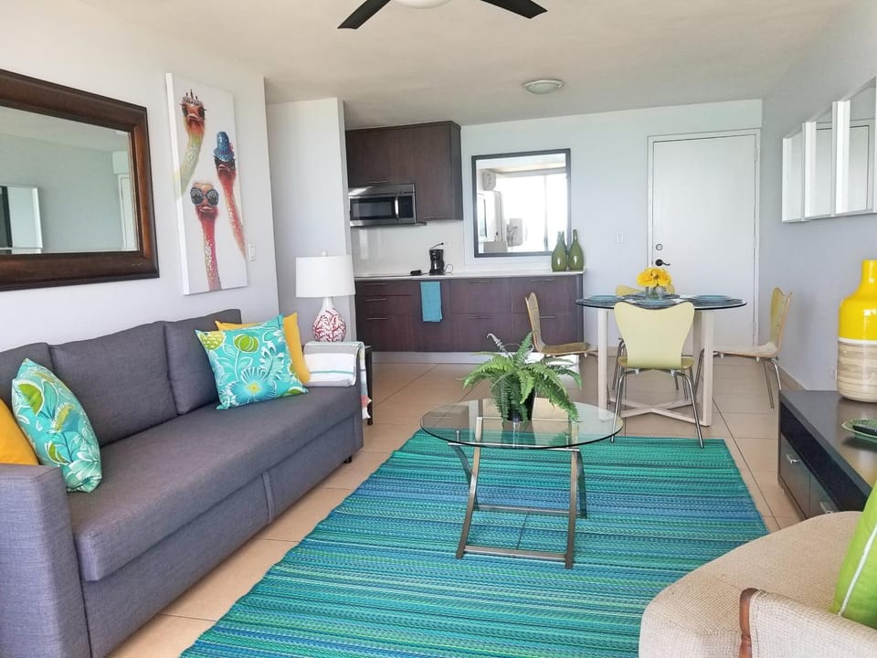 Living room, Photo of the whole room, Seating area, Dining area