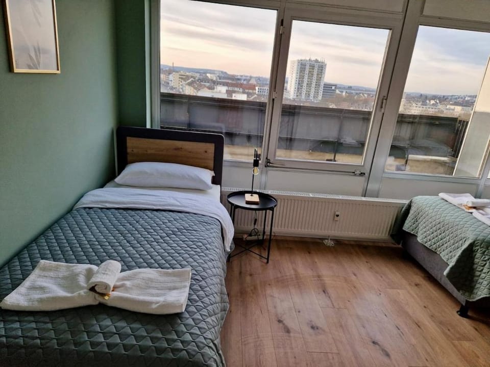 Bed, View (from property/room), Balcony/Terrace, Photo of the whole room, Bedroom, towels