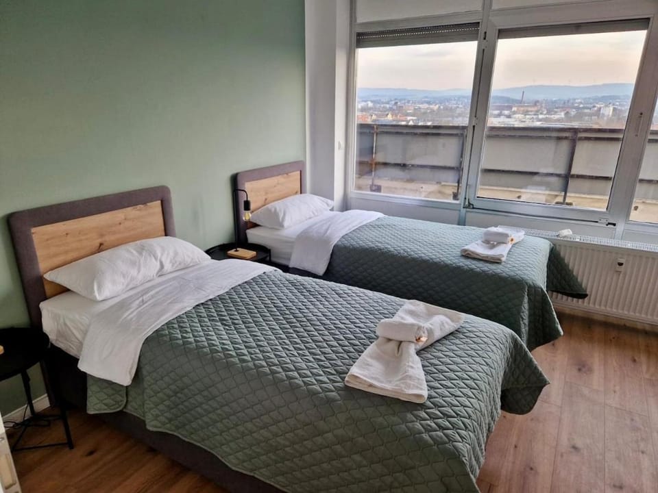 Bed, Photo of the whole room, Bedroom, towels