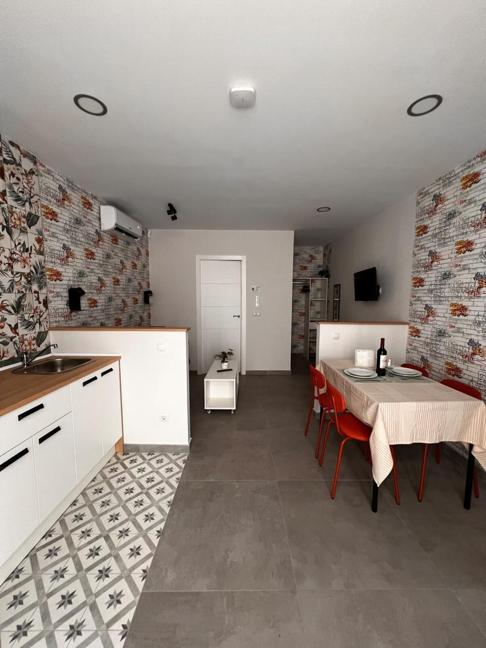R15 Trabajo y Descanso Premium Junto al Metro Apartment in Madrid