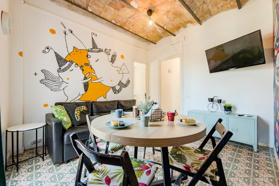Cozy apartment in bcn 3 bedrooms Apartment in L'Hospitalet de Llobregat