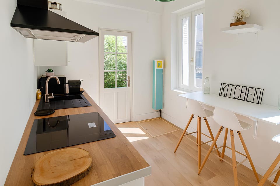 Coffee/tea facilities, Dining area, Communal kitchen, oven, stove, toaster
