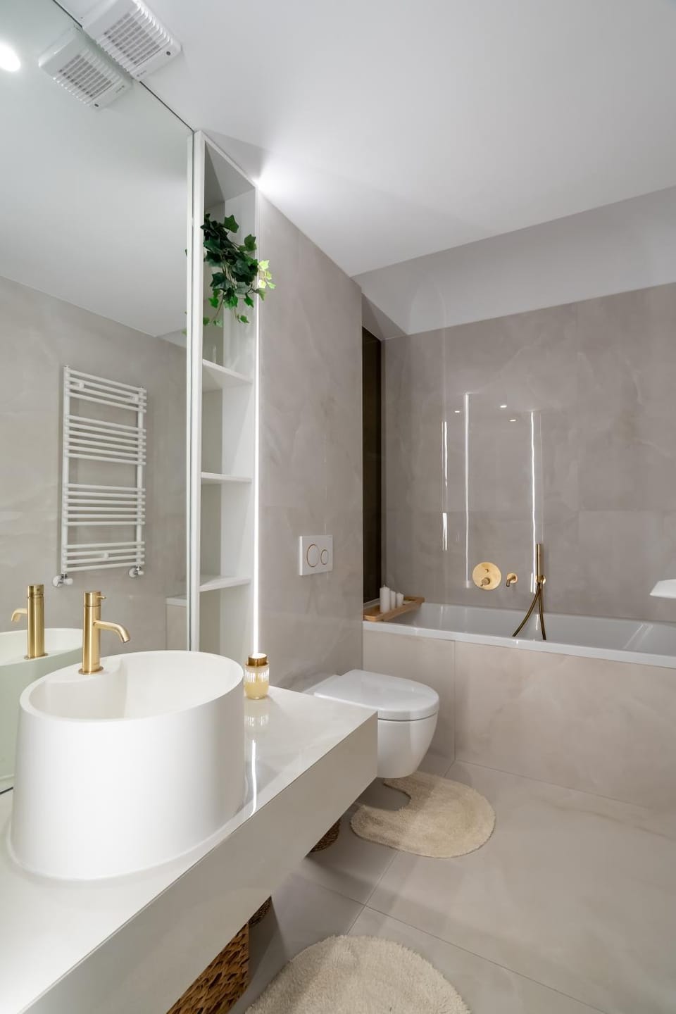 Cortina Urban Nest - Sleeps 4 Apartment in Bucharest