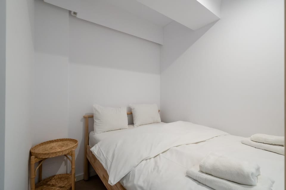 Cortina Urban Nest - Sleeps 4 Apartment in Bucharest