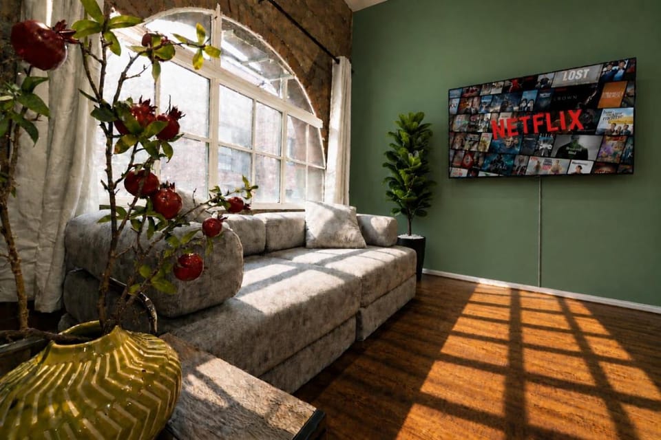 Communal lounge/ TV room, TV and multimedia, Living room, Seating area