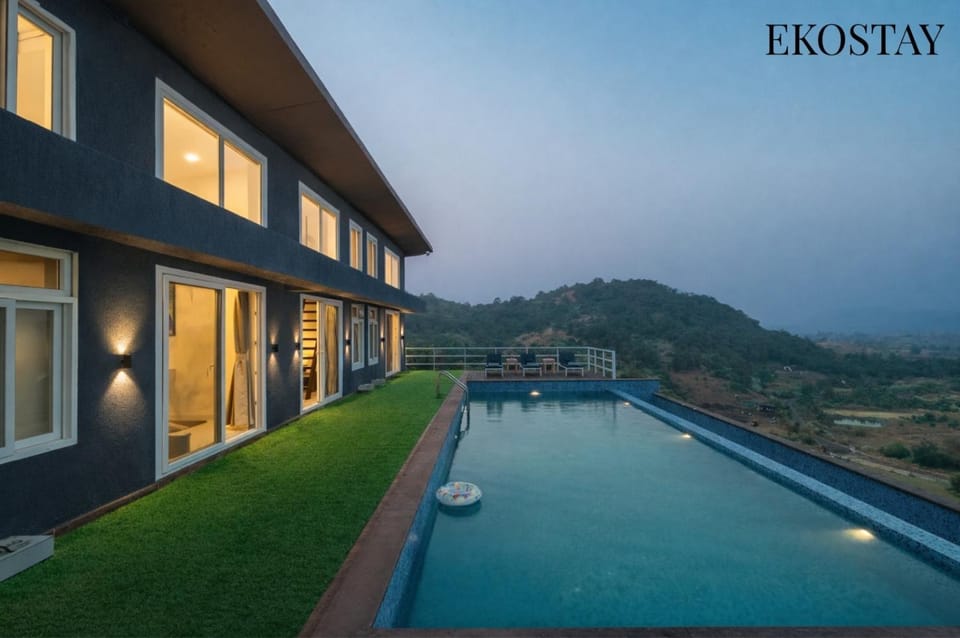 Property building, Natural landscape, Mountain view, Pool view
