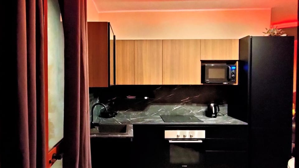 Modern 1BR Apartment with 2 Balconies - Spinola & Exiles Bay Area Apartment in Saint Julians