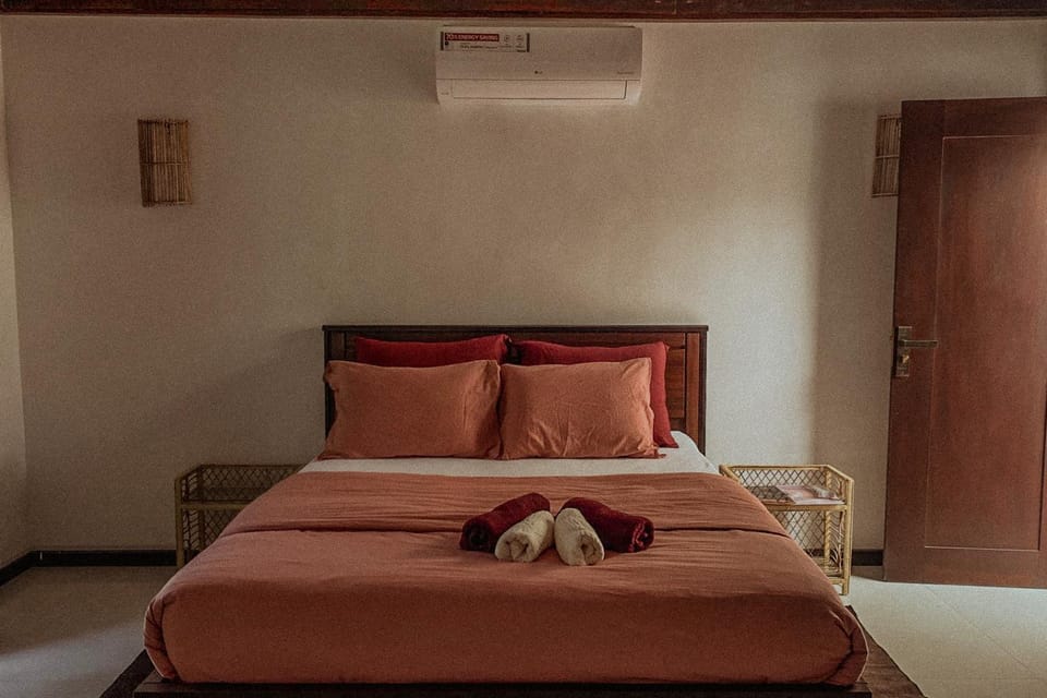 Bedroom, air conditioner