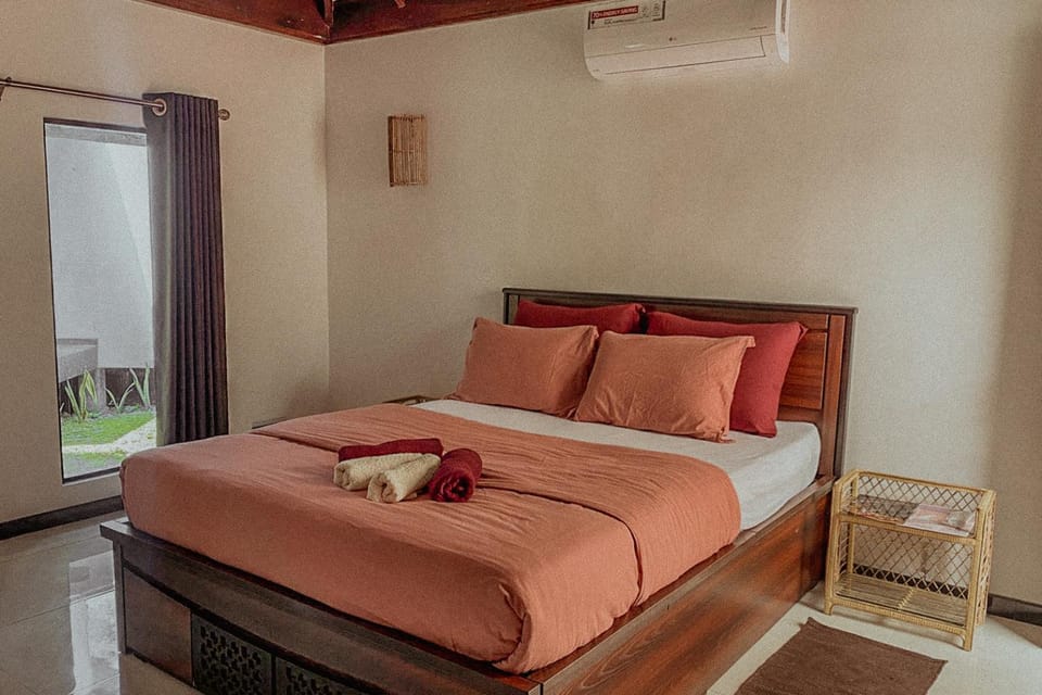 Bedroom, air conditioner