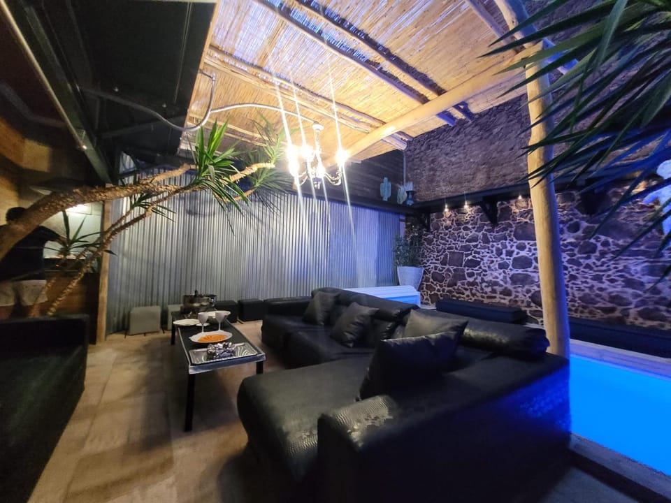 Royale Suite Spa House in Agde