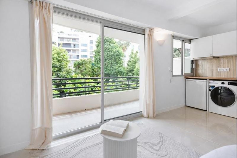 Martinez Apartment in Cannes